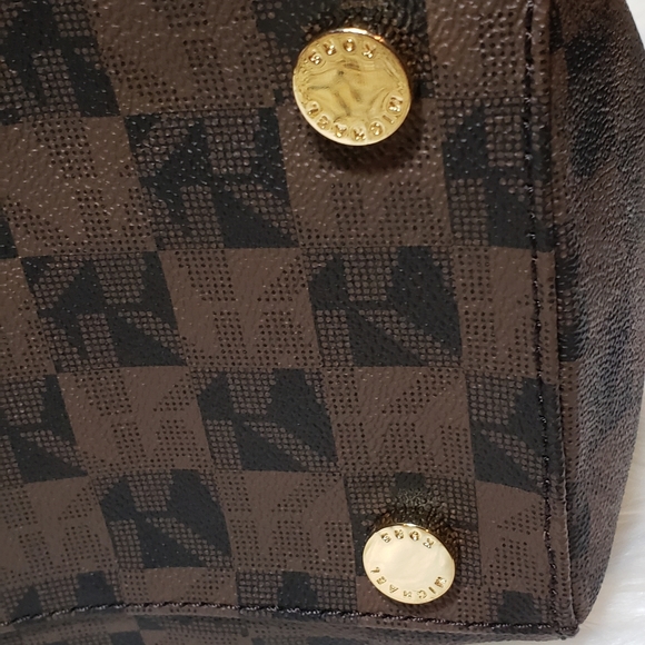 Designer Handbag - Picture 12 of 12